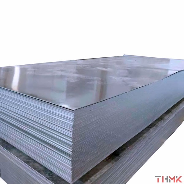 Лист 25х2000х6000 мм STRENX 900 F EN 10025-6 S890QL1